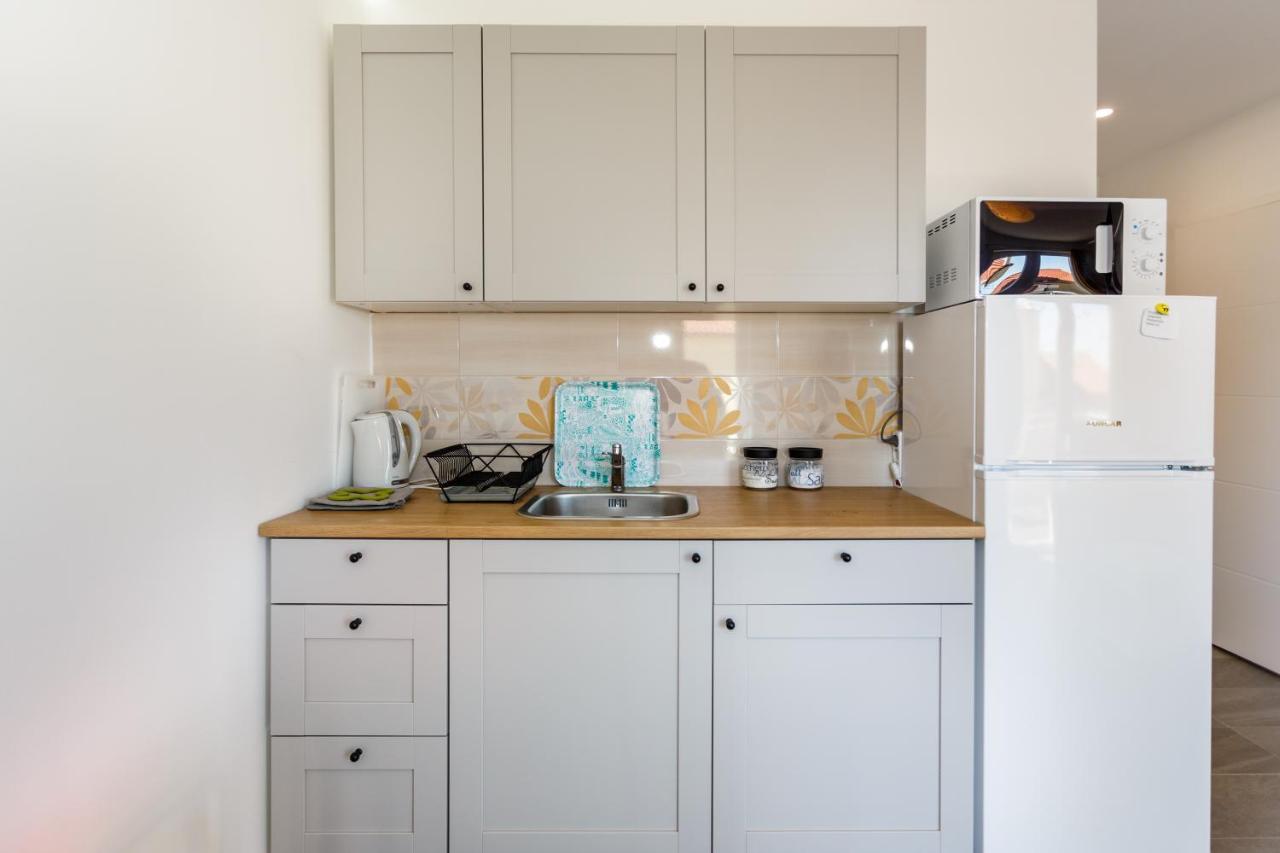 Golden Island Apartments คิร์ก ภายนอก รูปภาพ
