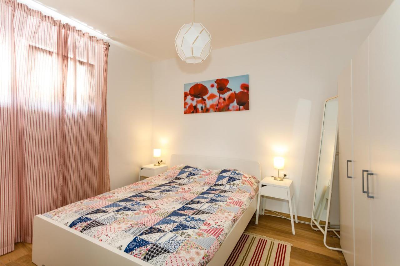 Golden Island Apartments คิร์ก ภายนอก รูปภาพ