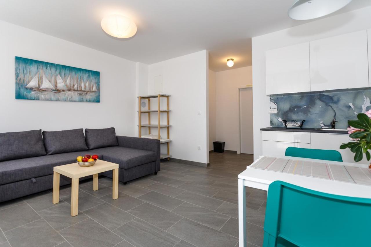 Golden Island Apartments คิร์ก ภายนอก รูปภาพ