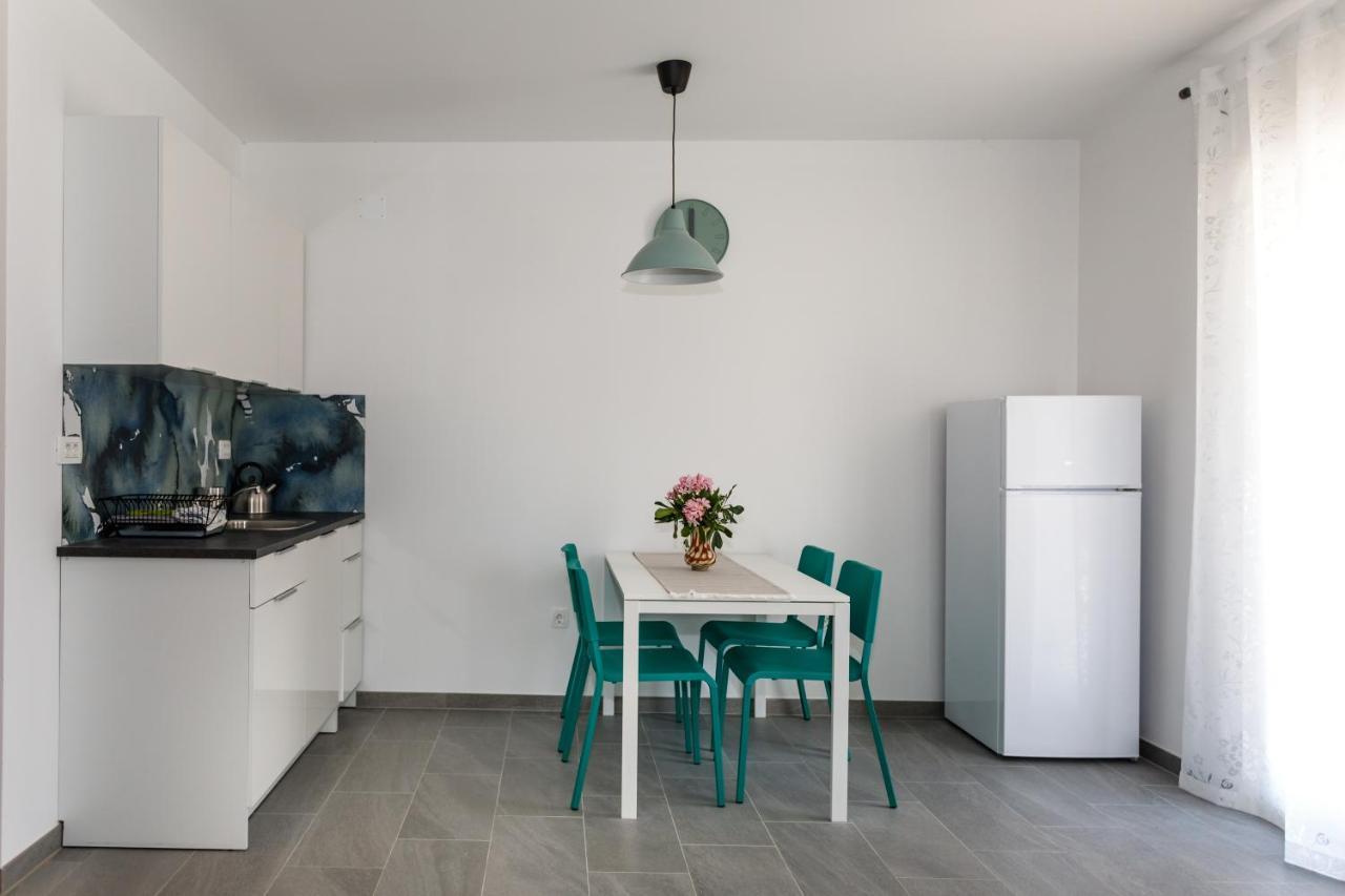 Golden Island Apartments คิร์ก ภายนอก รูปภาพ