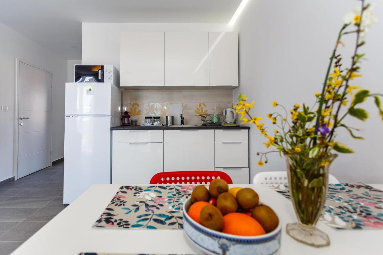 Golden Island Apartments คิร์ก ภายนอก รูปภาพ