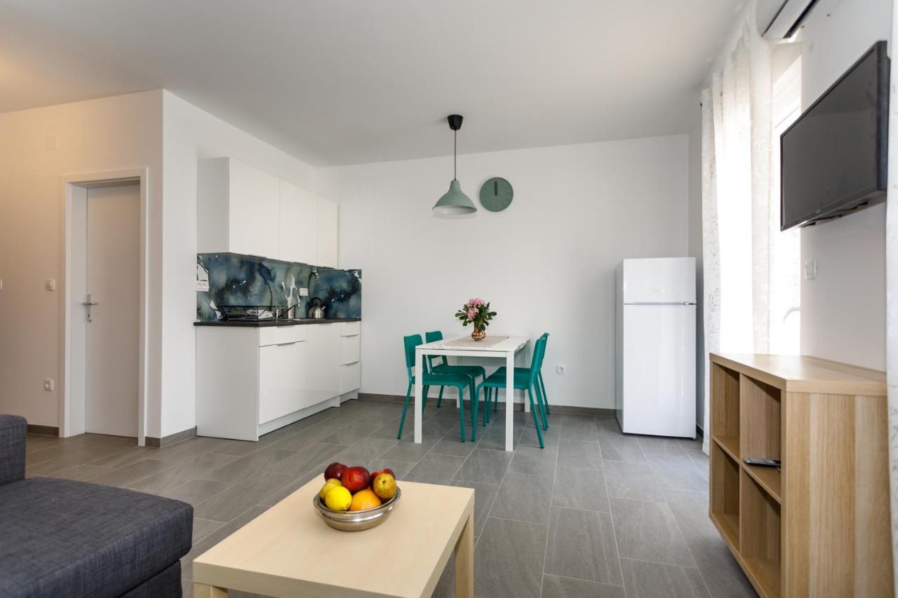 Golden Island Apartments คิร์ก ภายนอก รูปภาพ