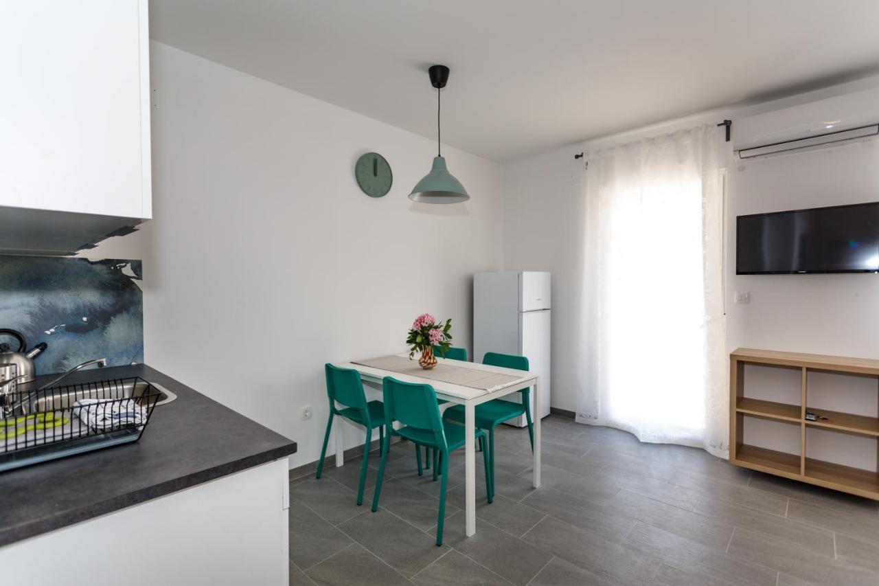 Golden Island Apartments คิร์ก ภายนอก รูปภาพ
