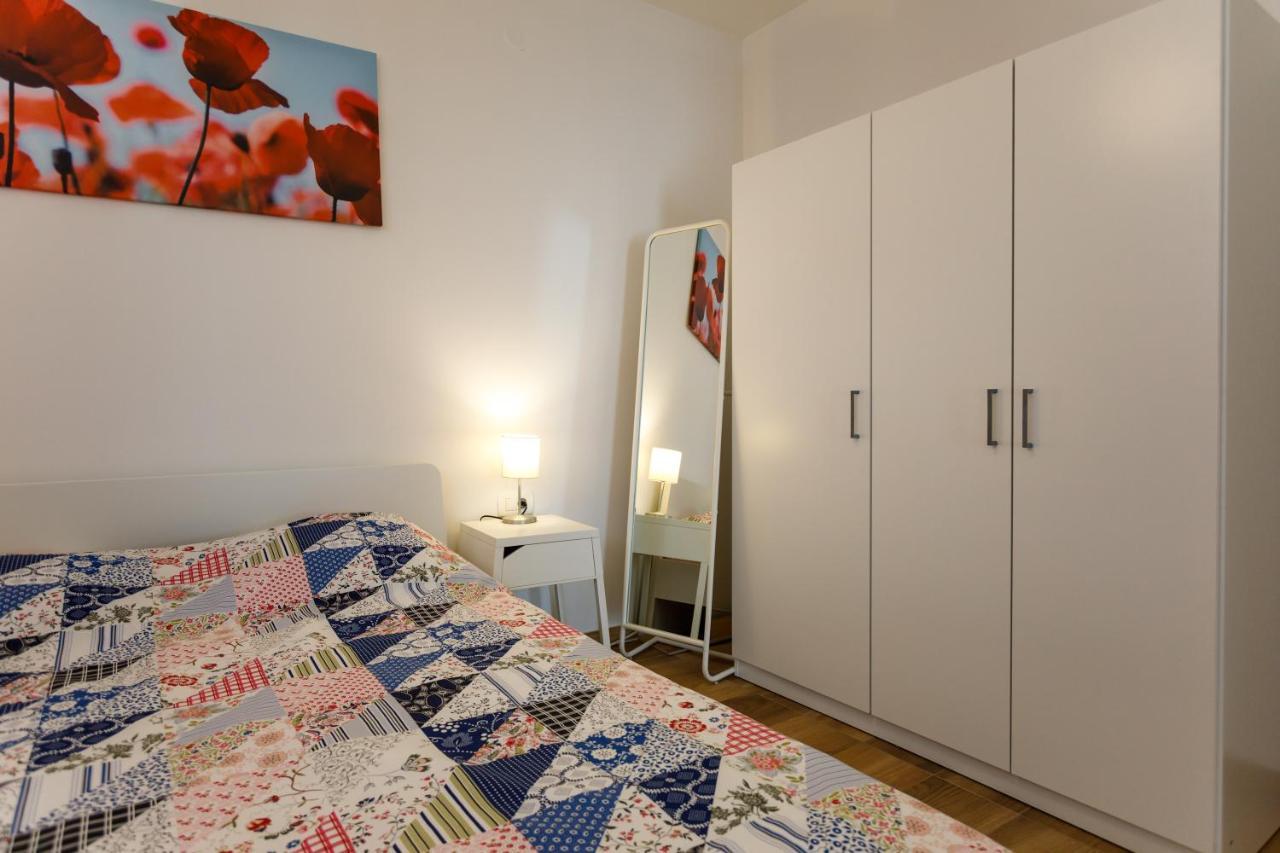 Golden Island Apartments คิร์ก ภายนอก รูปภาพ