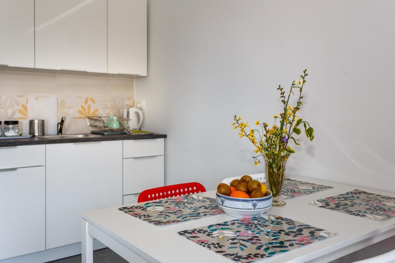 Golden Island Apartments คิร์ก ภายนอก รูปภาพ